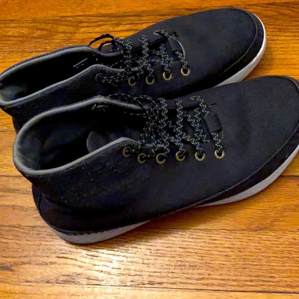 Canvas Trainers